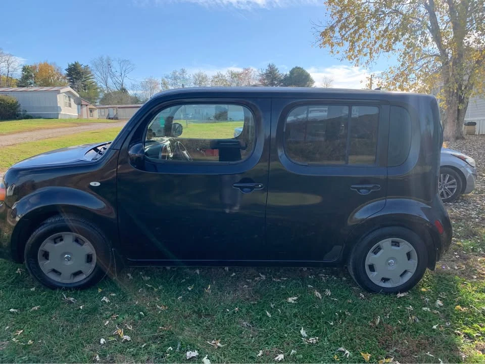 2011 Nissan Cube - Image 2 of 8