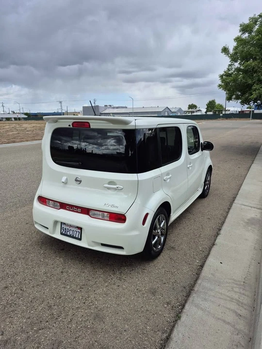 2011 Nissan Cube - Image 6 of 10