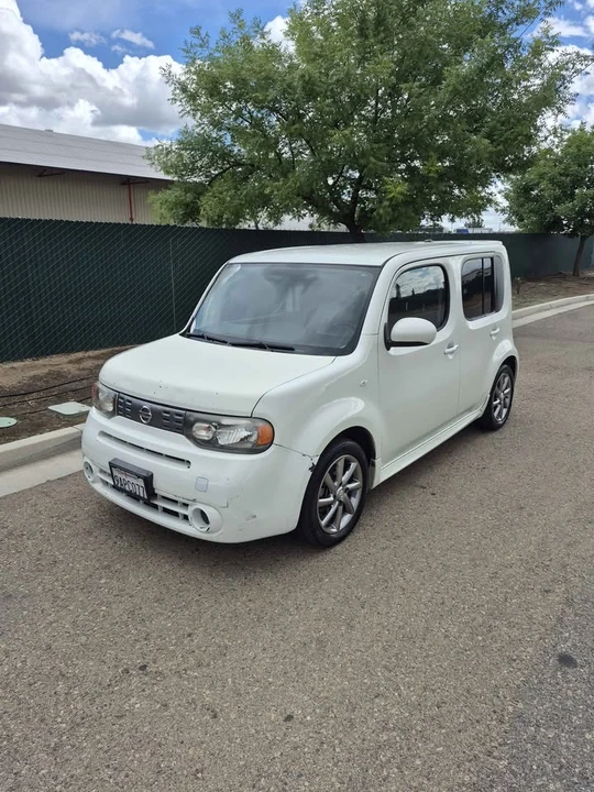 2011 Nissan Cube - Image 2 of 10