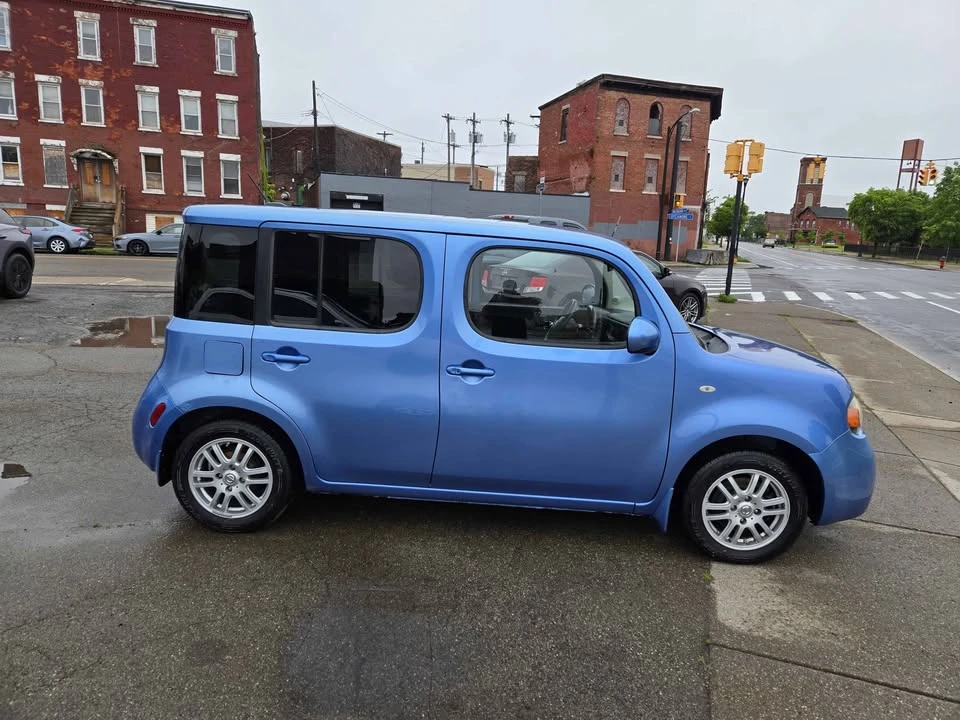 2011 Nissan Cube - Image 3 of 8