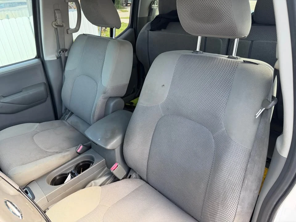 2011 Nissan Frontier 2nd Gen - Image 2 of 5