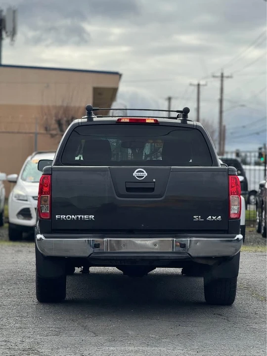 2011 Nissan Frontier 2nd Gen - Image 5 of 18