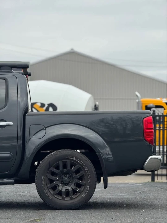 2011 Nissan Frontier 2nd Gen - Image 17 of 18