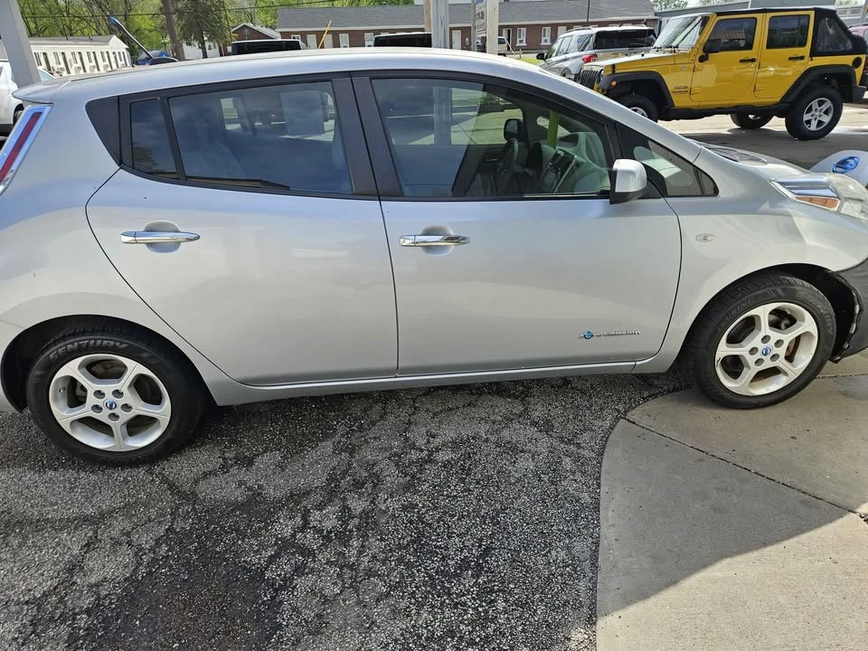 2011 Nissan Leaf - Image 5 of 6