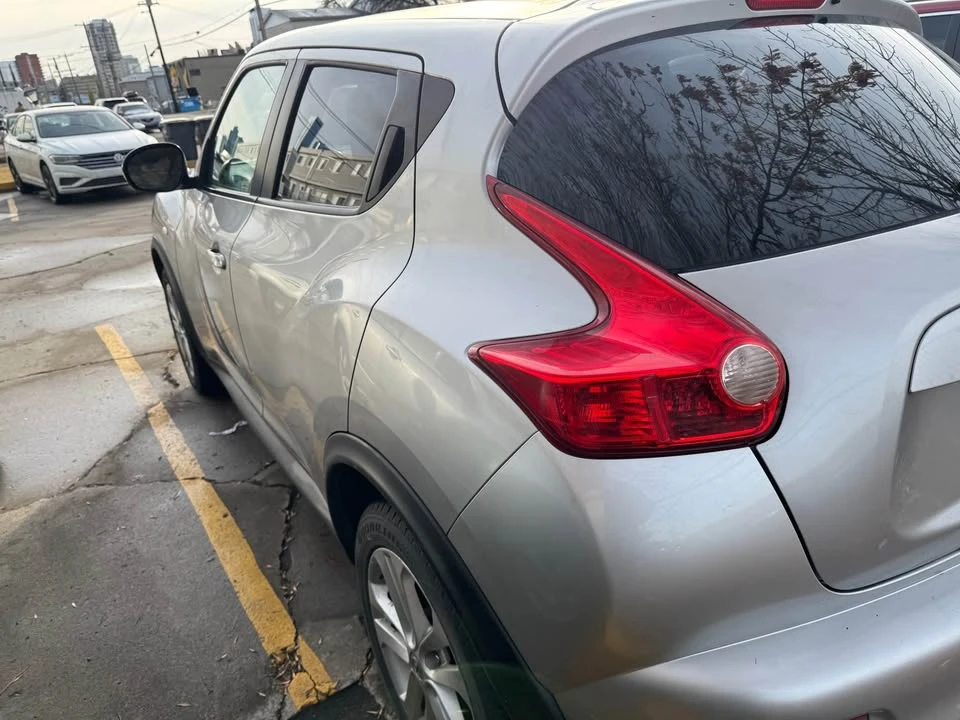 2011 Nissan Juke - Image 6 of 10