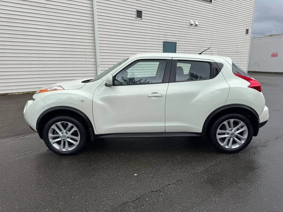 2011 Nissan Juke - Image 9 of 15
