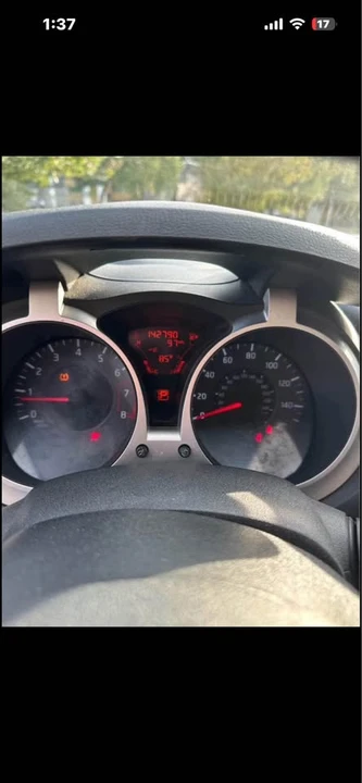 2011 Nissan Juke - Image 13 of 17