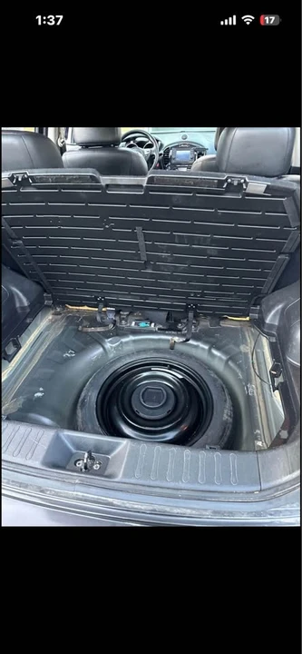 2011 Nissan Juke - Image 11 of 17