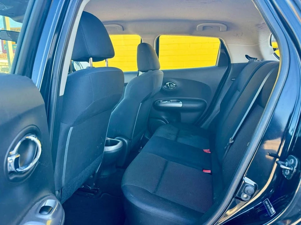 2011 Nissan Juke - Image 11 of 17
