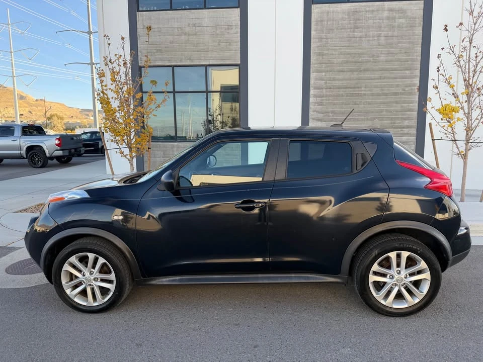 2011 Nissan Juke - Image 2 of 9