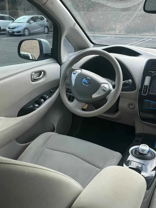 2011 Nissan Leaf - Image 4 of 12