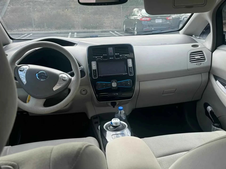 2011 Nissan Leaf - Image 6 of 12