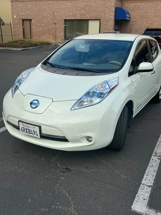 2011 Nissan Leaf - Image 6 of 15