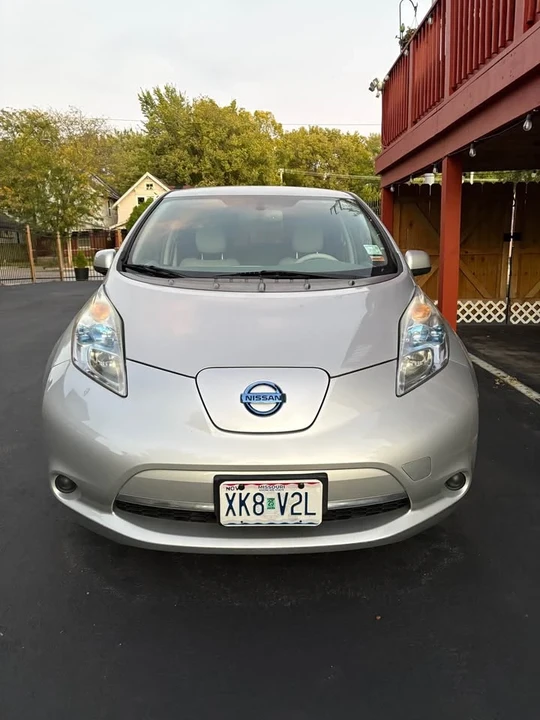 2011 Nissan Leaf - Image 2 of 12
