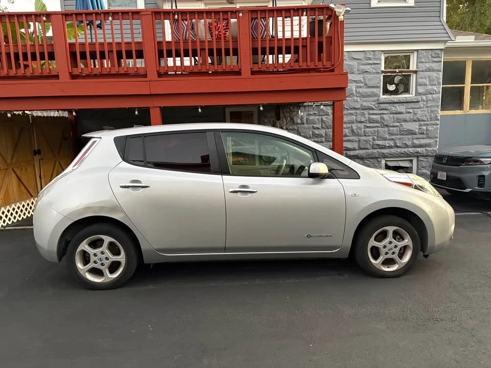 2011 Nissan Leaf - Image 3 of 12