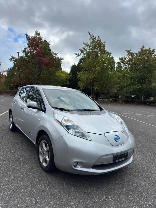2011 Nissan Leaf - Image 2 of 10