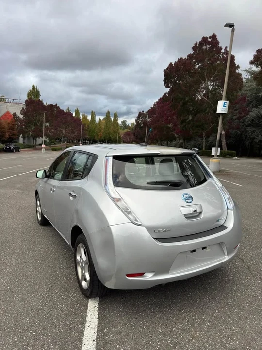 2011 Nissan Leaf - Image 5 of 10
