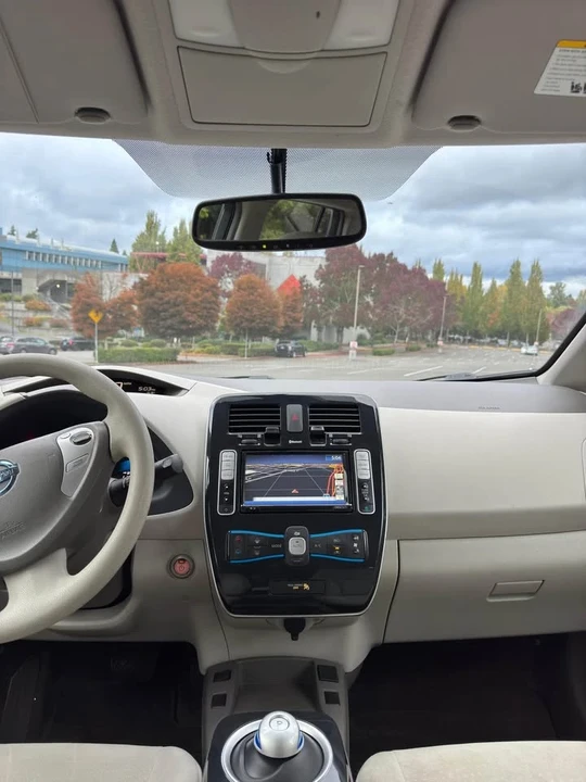 2011 Nissan Leaf - Image 3 of 10