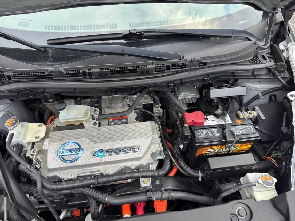 2011 Nissan Leaf - Image 10 of 10
