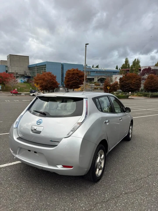 2011 Nissan Leaf - Image 6 of 10