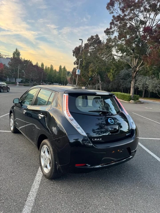 2011 Nissan Leaf - Image 2 of 7