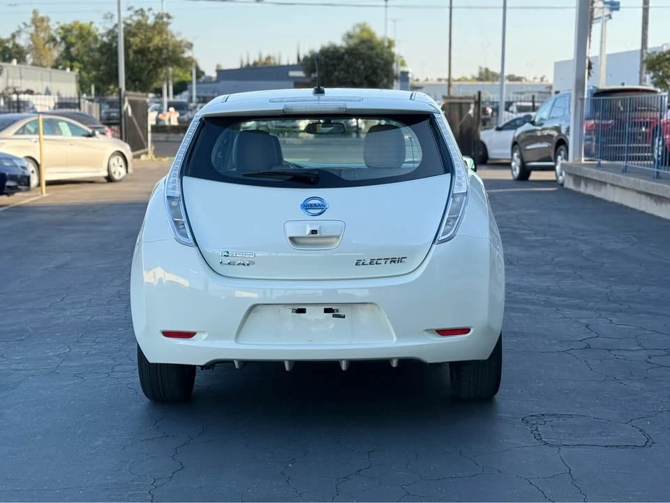 2011 Nissan Leaf - Image 5 of 16