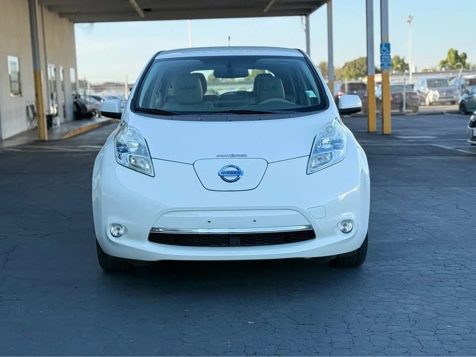 2011 Nissan Leaf - Image 2 of 16