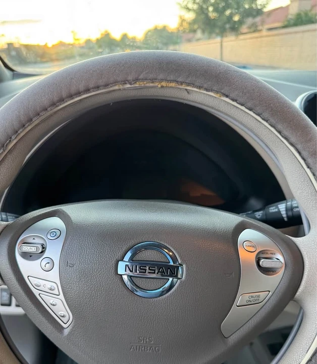 2011 Nissan Leaf - Image 11 of 12