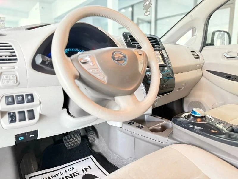 2011 Nissan Leaf - Image 12 of 20