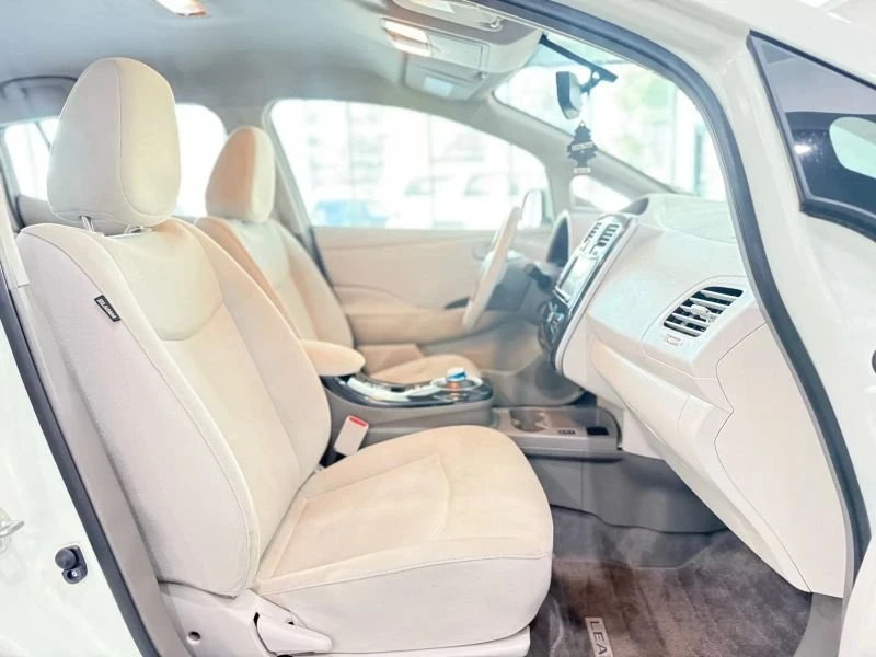 2011 Nissan Leaf - Image 19 of 20