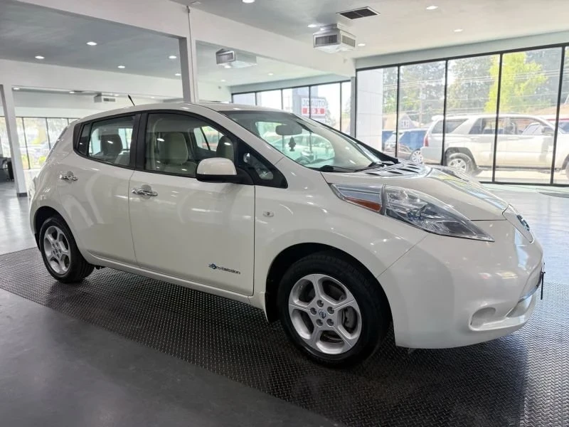 2011 Nissan Leaf - Image 8 of 20