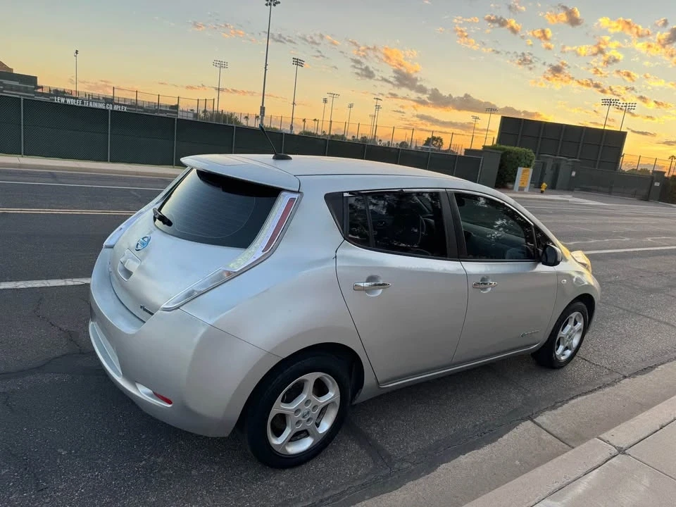 2011 Nissan Leaf - Image 6 of 12