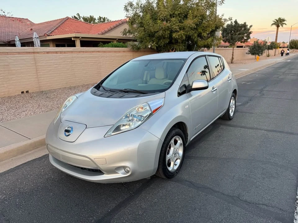 2011 Nissan Leaf - Image 2 of 13