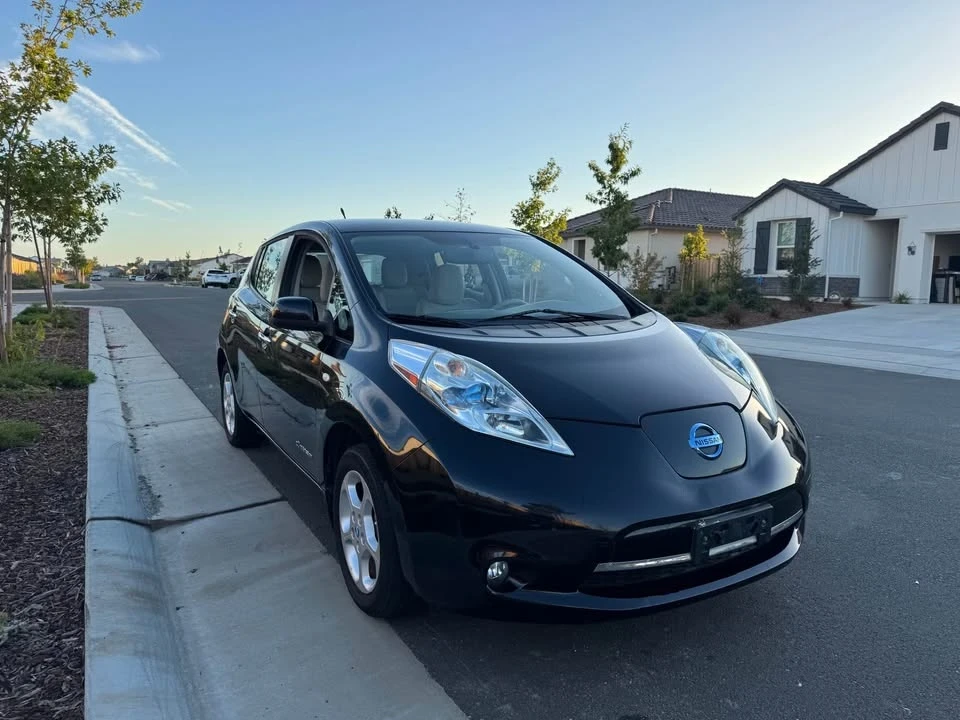 2011 Nissan Leaf - Image 3 of 16
