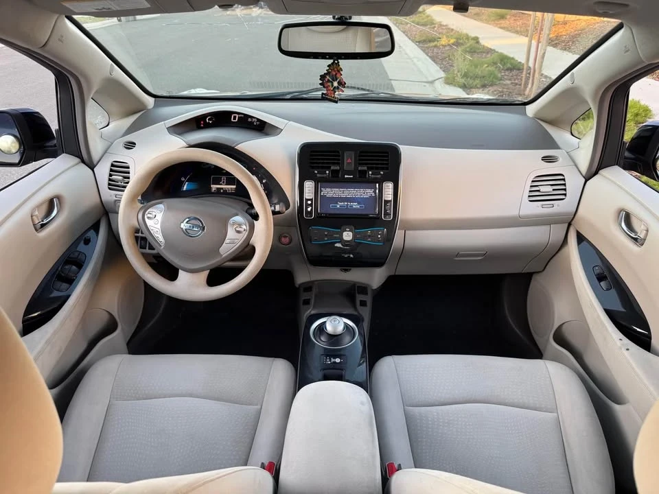 2011 Nissan Leaf - Image 8 of 16