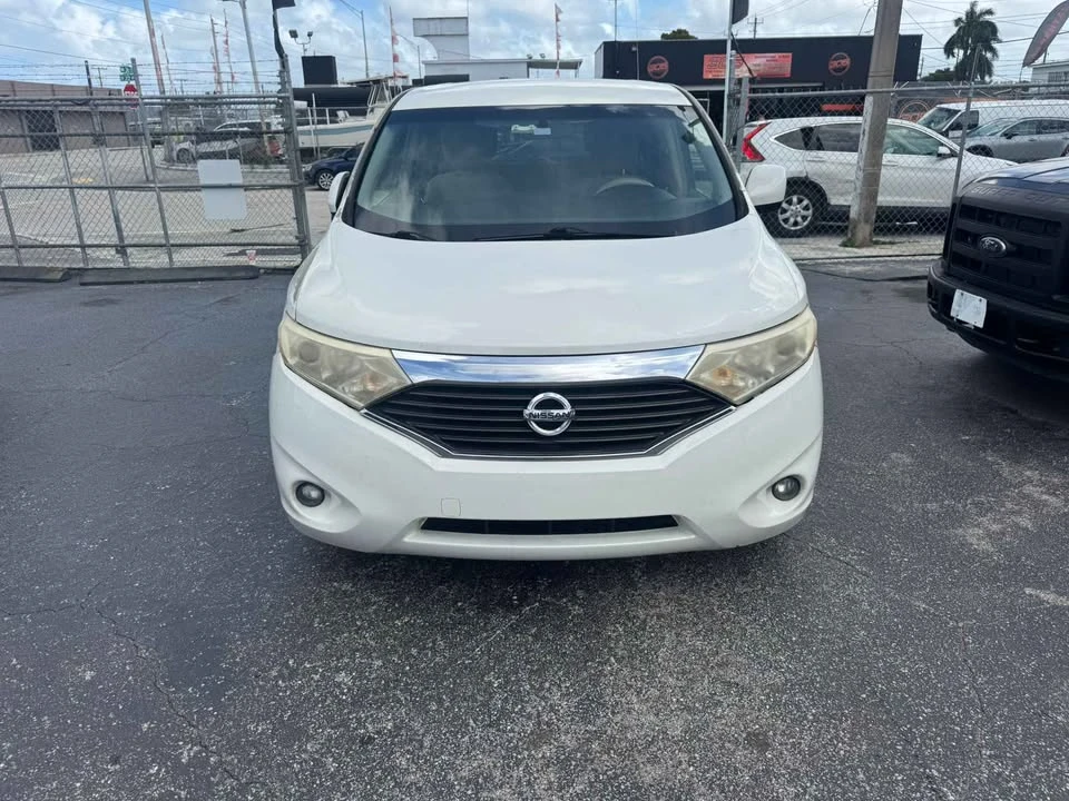 2011 Nissan Quest - Image 2 of 6