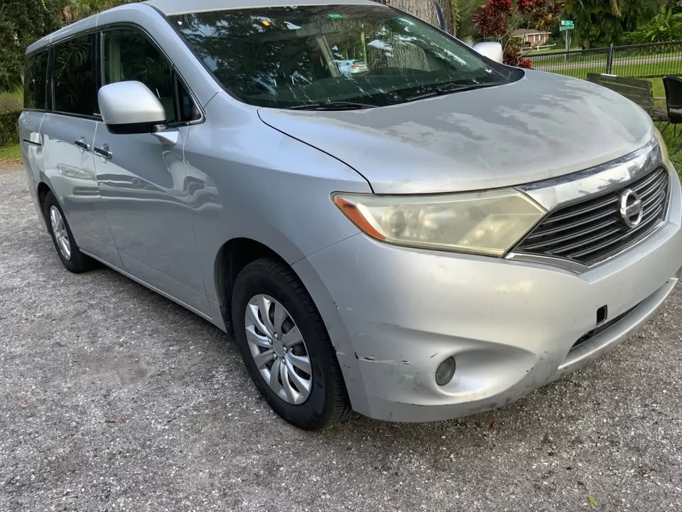 2011 Nissan Quest - Image 3 of 11