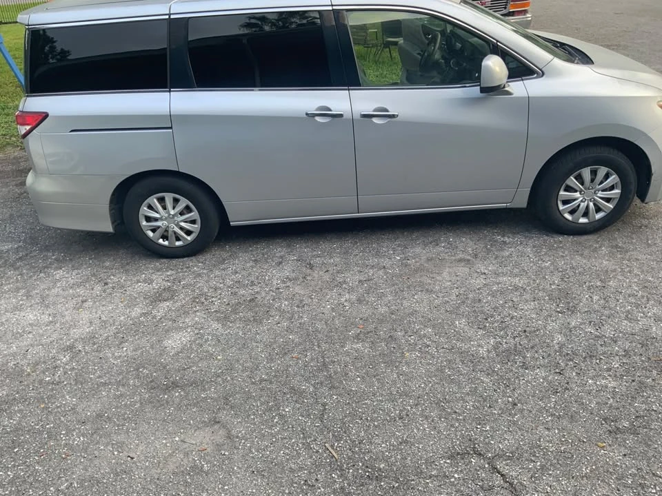 2011 Nissan Quest - Image 6 of 11