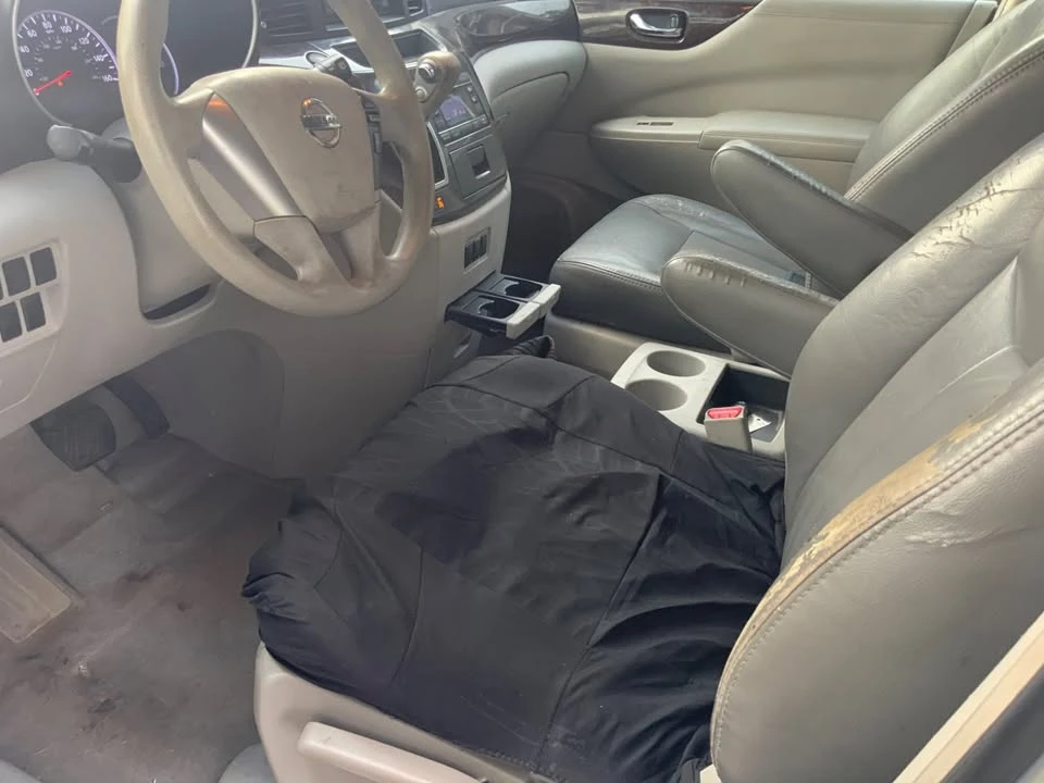 2011 Nissan Quest - Image 2 of 11