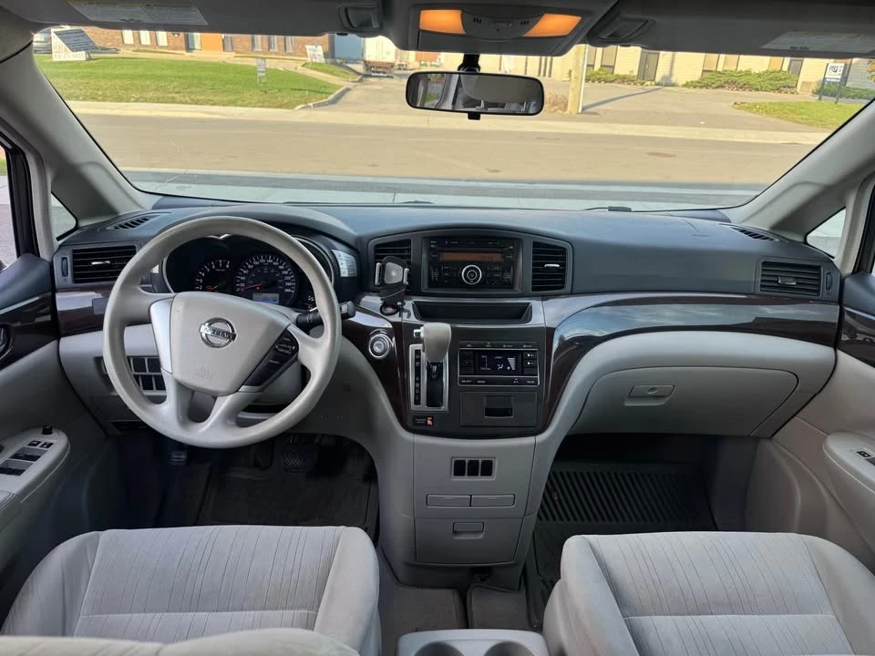 2011 Nissan Quest - Image 7 of 12