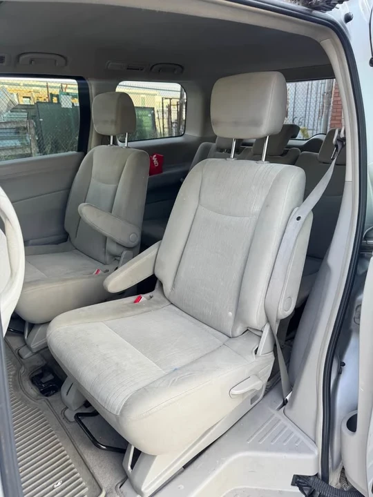 2011 Nissan Quest - Image 9 of 12