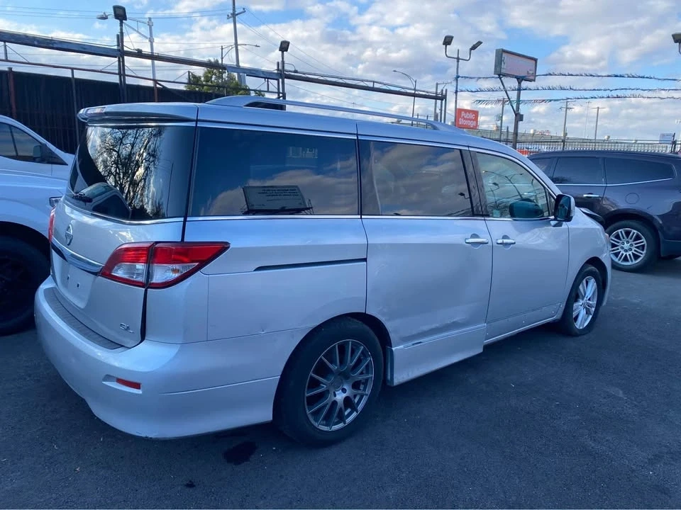 2011 Nissan Quest - Image 7 of 10