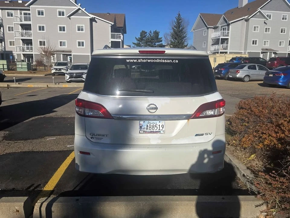 2011 Nissan Quest - Image 6 of 11
