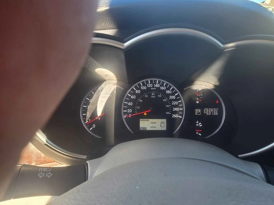 2011 Nissan Quest - Image 11 of 11
