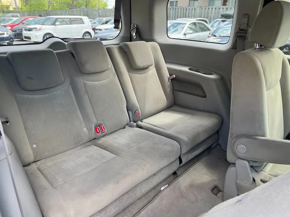 2011 Nissan Quest - Image 11 of 19