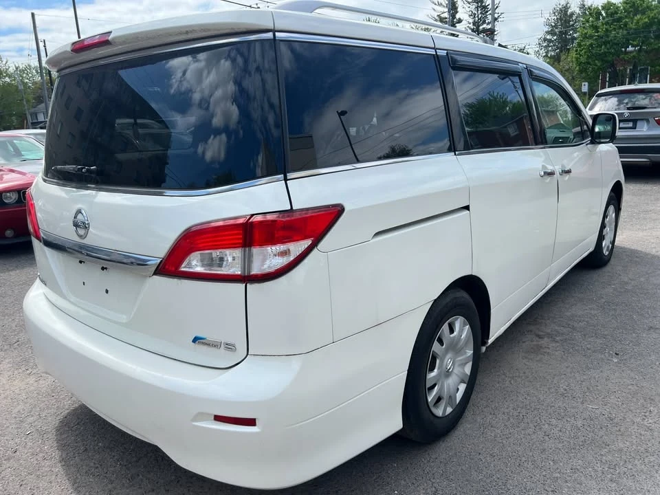2011 Nissan Quest - Image 4 of 19