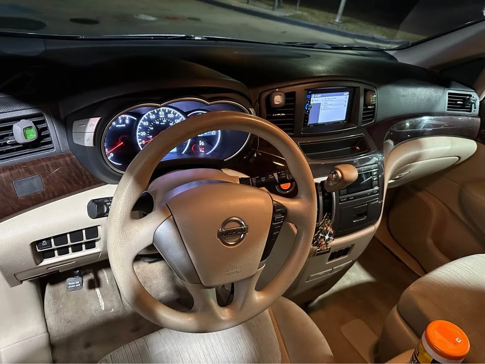 2011 Nissan Quest - Image 17 of 17