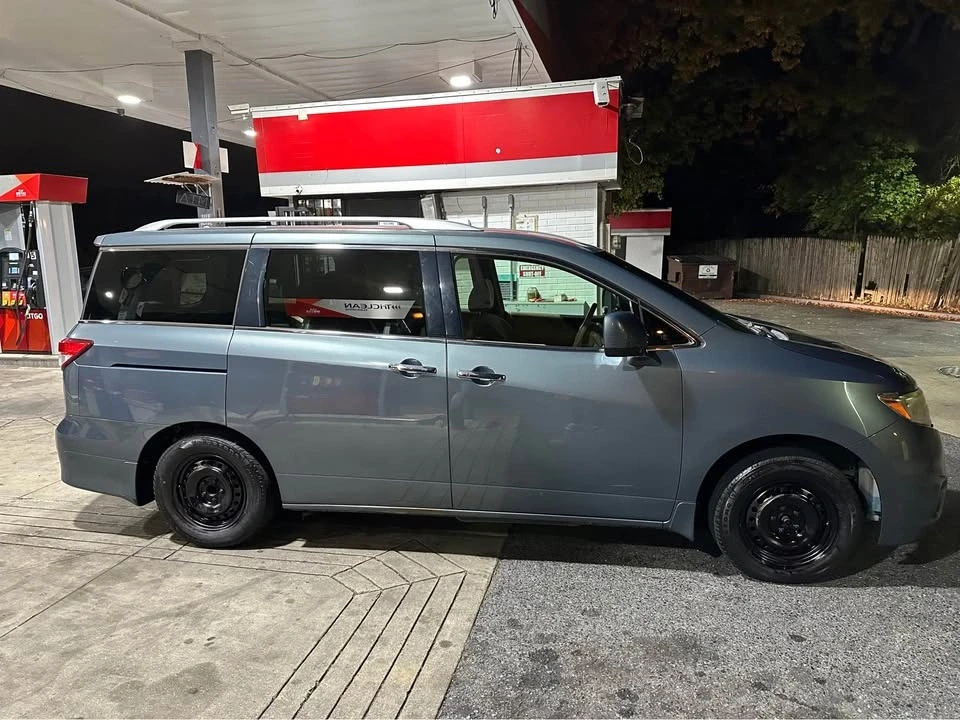 2011 Nissan Quest - Image 5 of 17