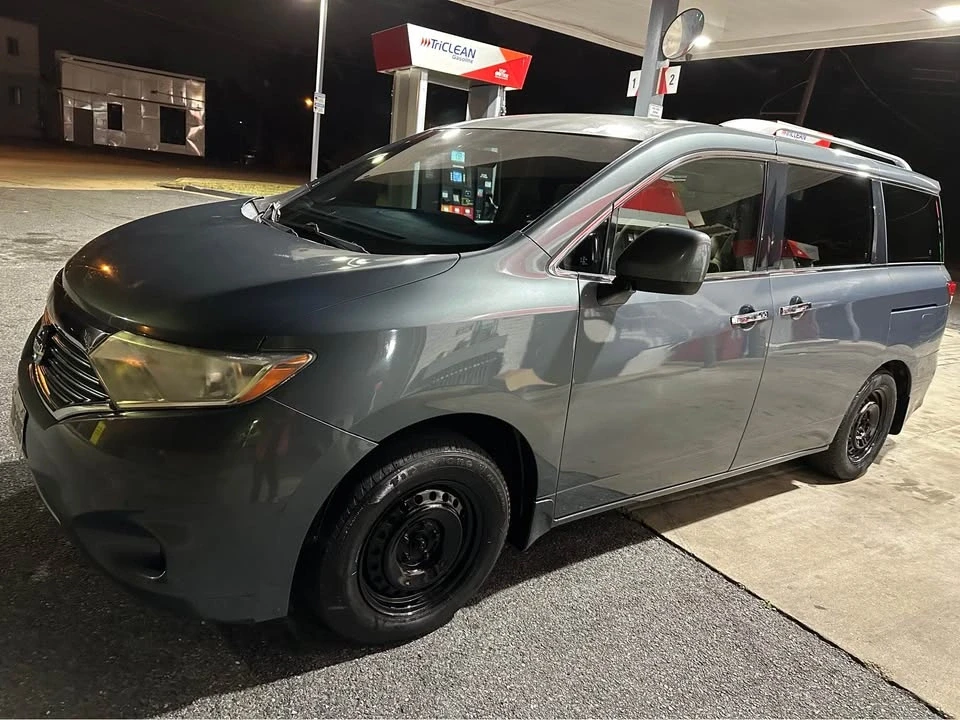 2011 Nissan Quest - Image 2 of 17