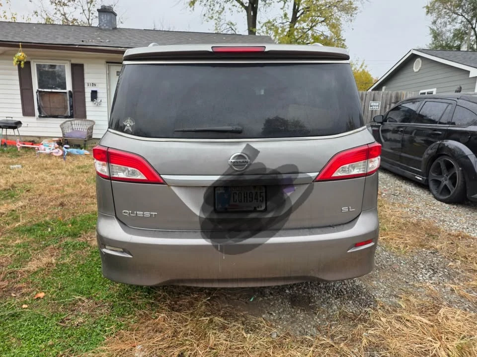 2011 Nissan Quest - Image 3 of 4